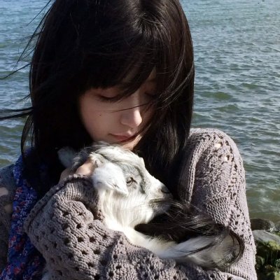 圈养的妇女 海报