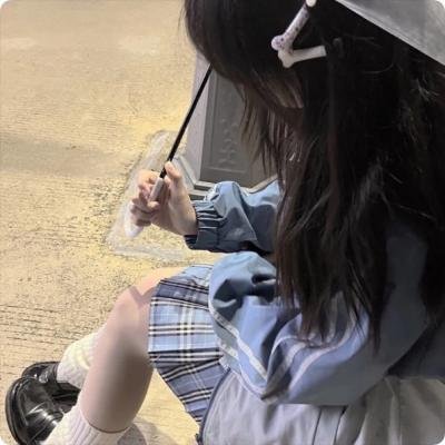 粉色水仙 海报